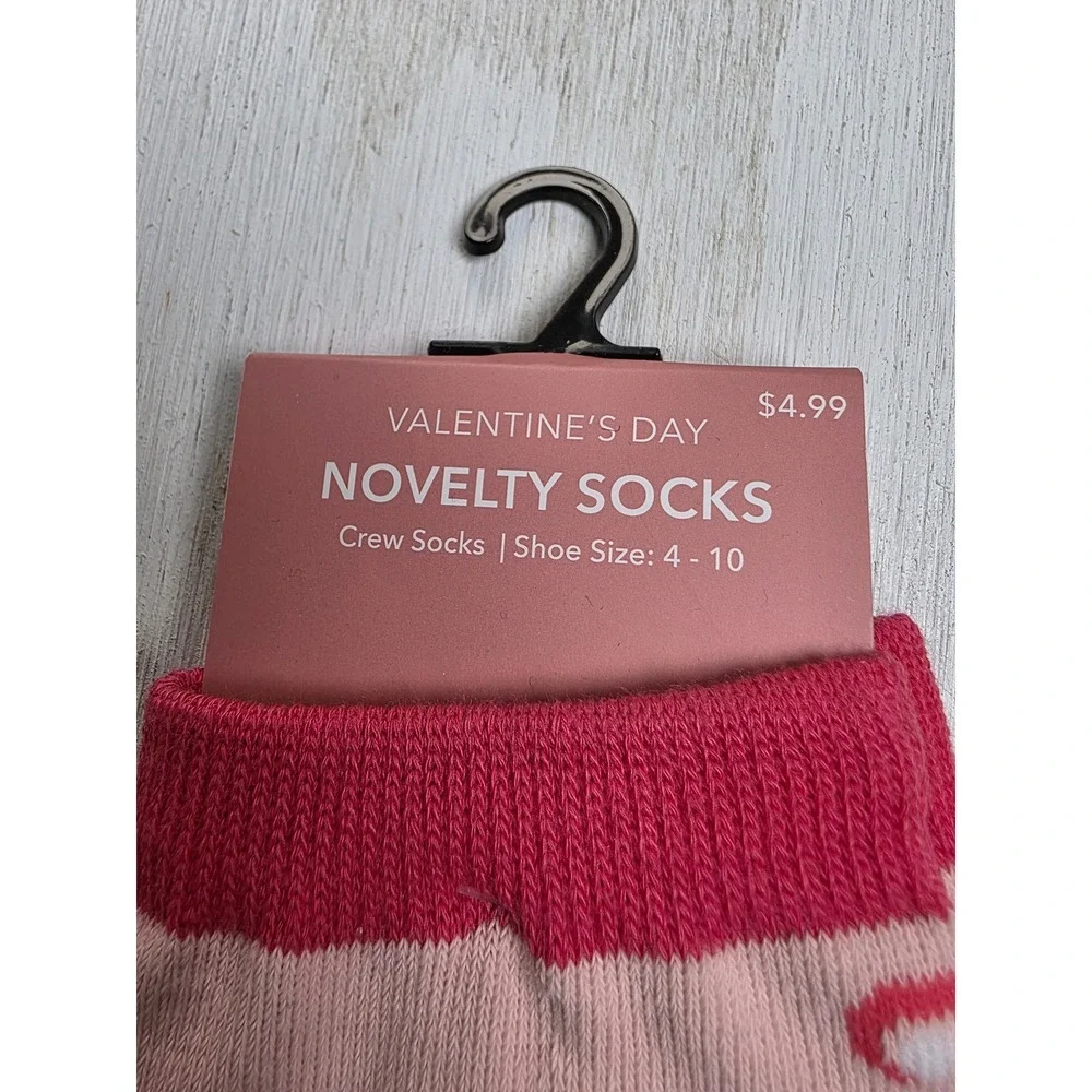 Valentine's Day Gnome Heart Novelty Crew Socks Pink Glitter Jo-Ann 1851-5650